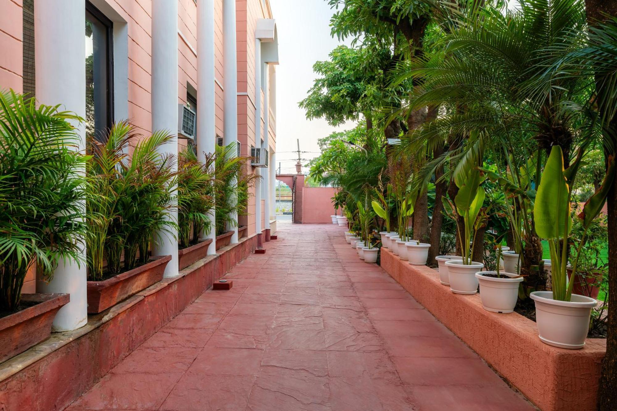 Vila Nine Palms Džajpur Exteriér fotografie